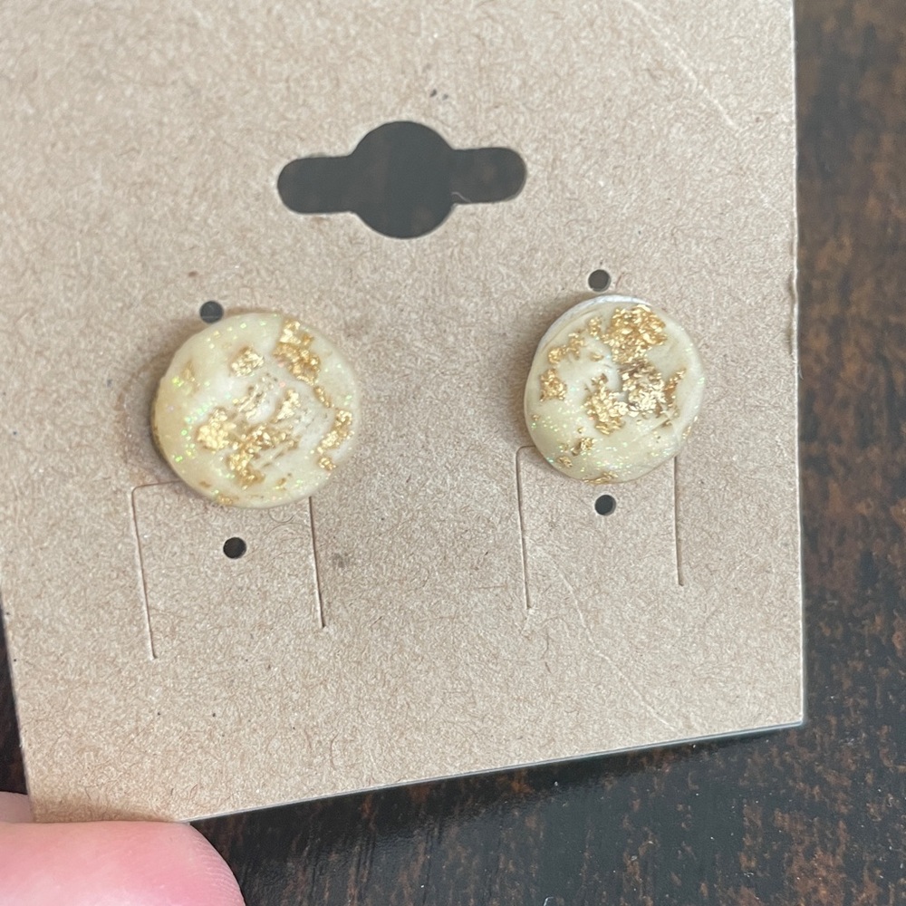 Post faceted earrings gold flecks glitter acrylic lucite